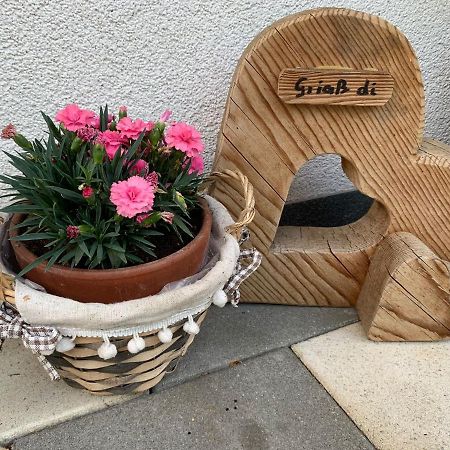 Apartment'S Haus Tegischer ノイシュティフト・イム・シュトゥーバイタール エクステリア 写真