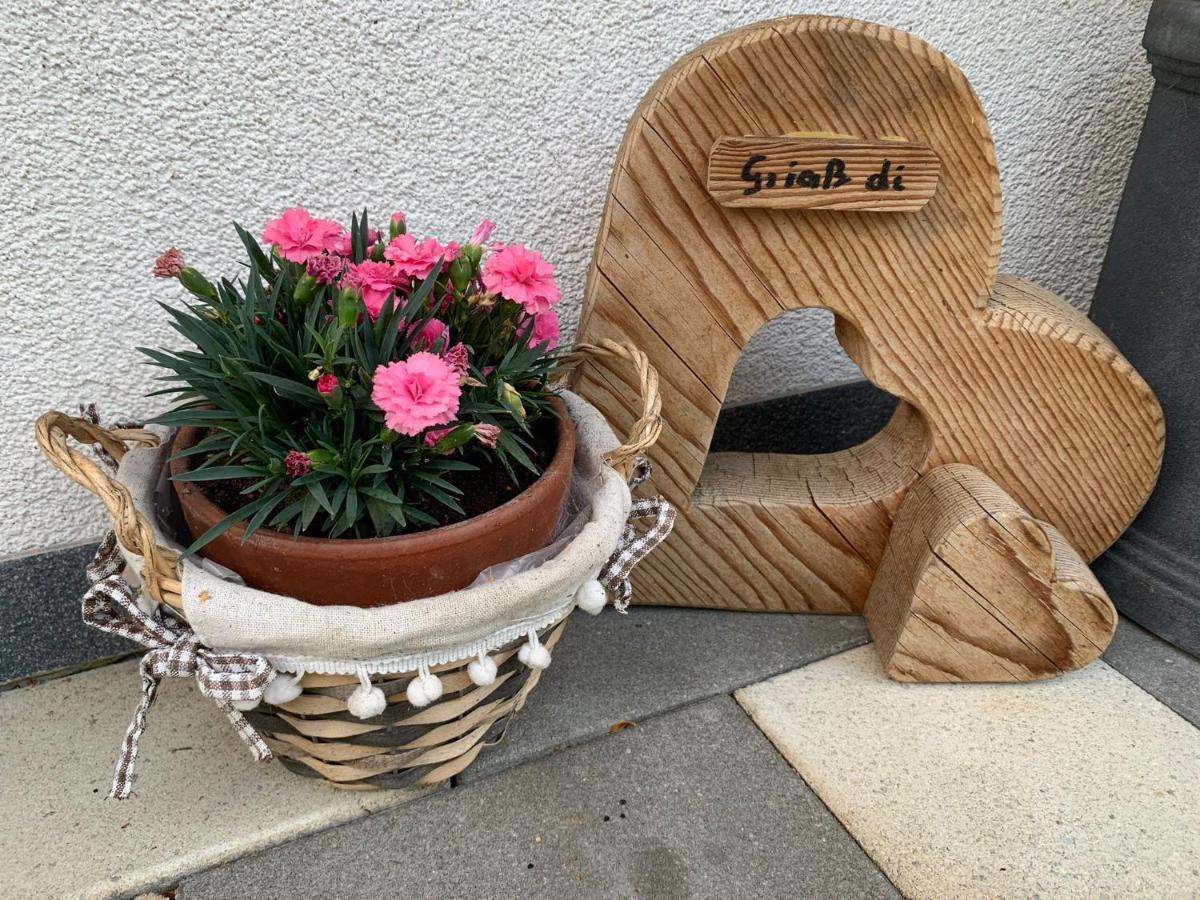 Apartment'S Haus Tegischer ノイシュティフト・イム・シュトゥーバイタール エクステリア 写真