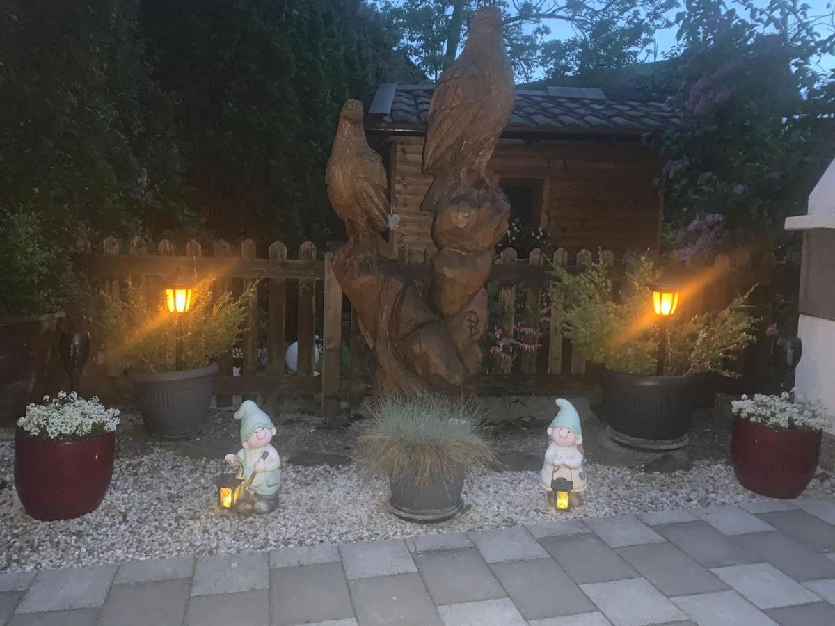 Apartment'S Haus Tegischer ノイシュティフト・イム・シュトゥーバイタール エクステリア 写真